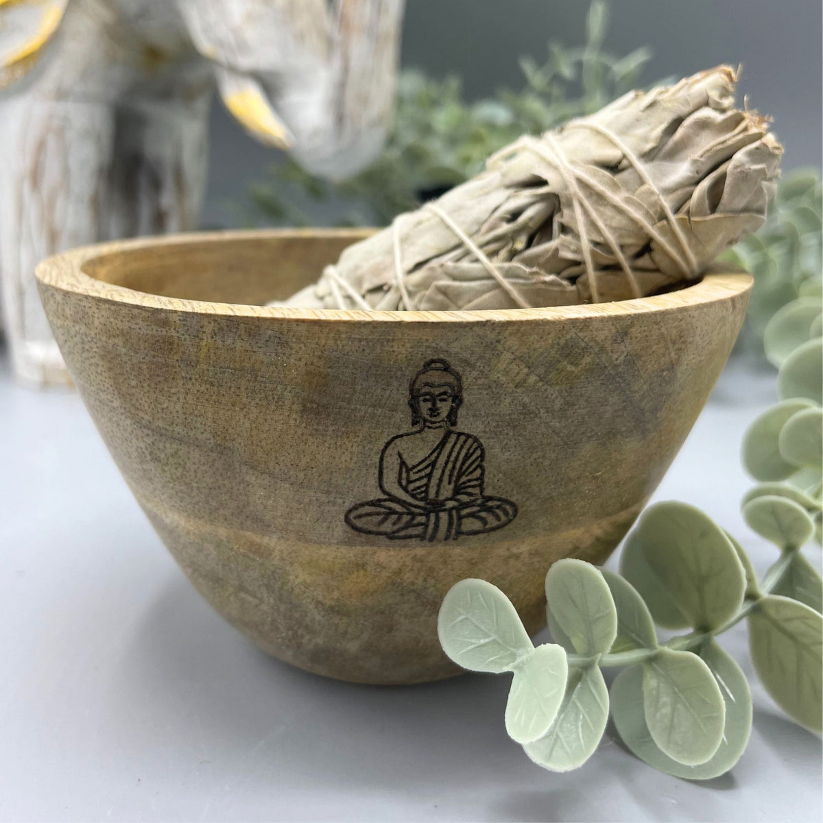 Drewniana misa rytualna na szałwię, Budda, 12 × 7 cm – zdjęcie 3