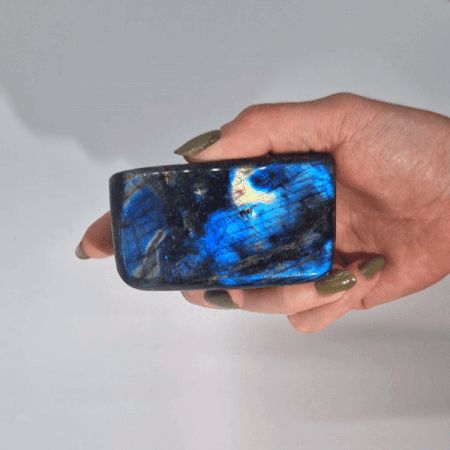 Średni labradoryt z Madagaskaru, 6,5 do 9 cm – zdjęcie 3