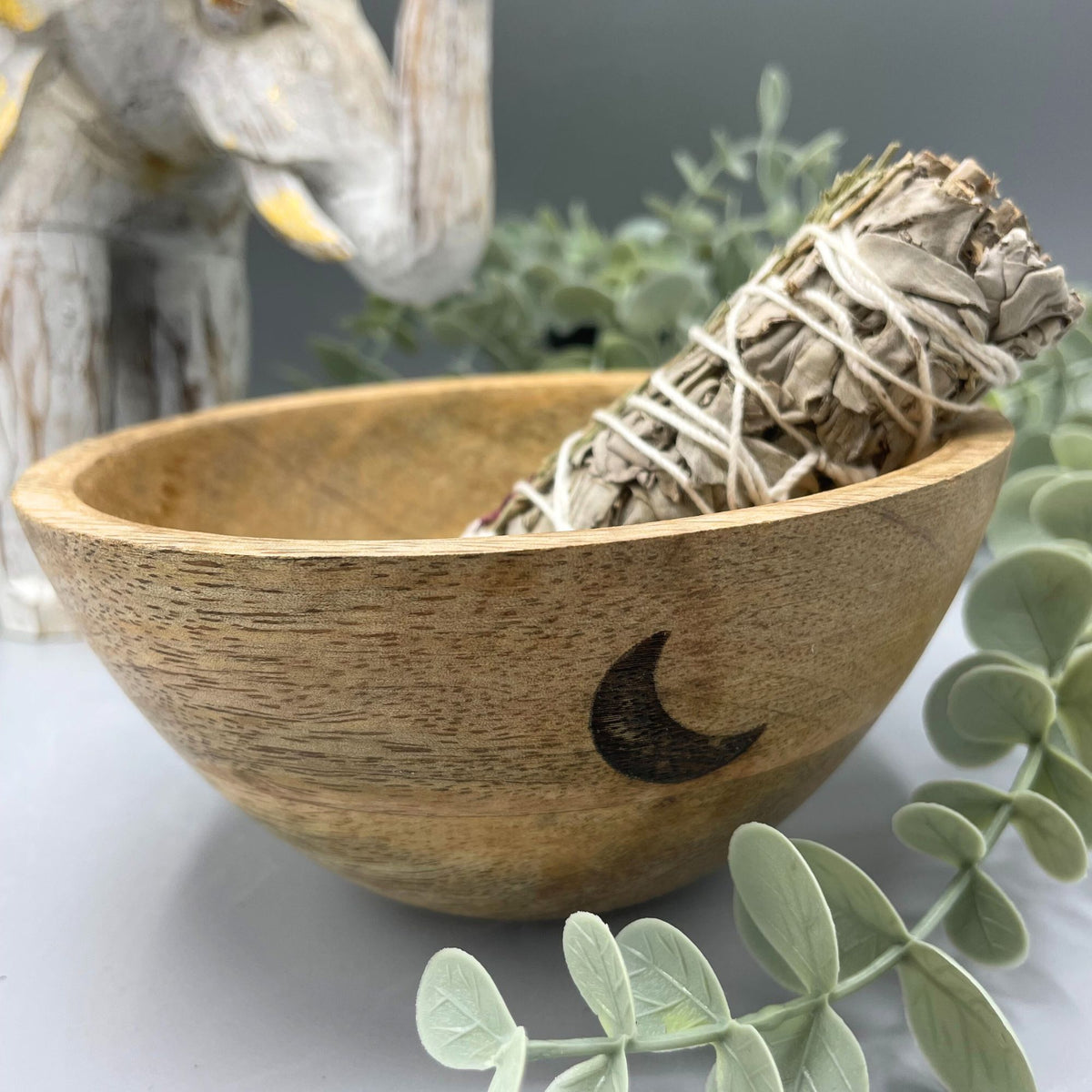 Drewniana misa rytualna na szałwię, trzy księżyce, 14 × 7 cm – zdjęcie 2
