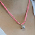 Srebrny dzwonek anielski „Love”, 12 mm