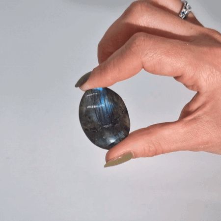 Kamień dłoniowy z labradorytu z Madagaskaru, 3,5 do 5 cm – zdjęcie 3