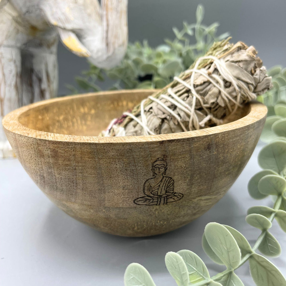 Drewniana misa rytualna na szałwię, Budda, 14 × 7 cm – zdjęcie 2