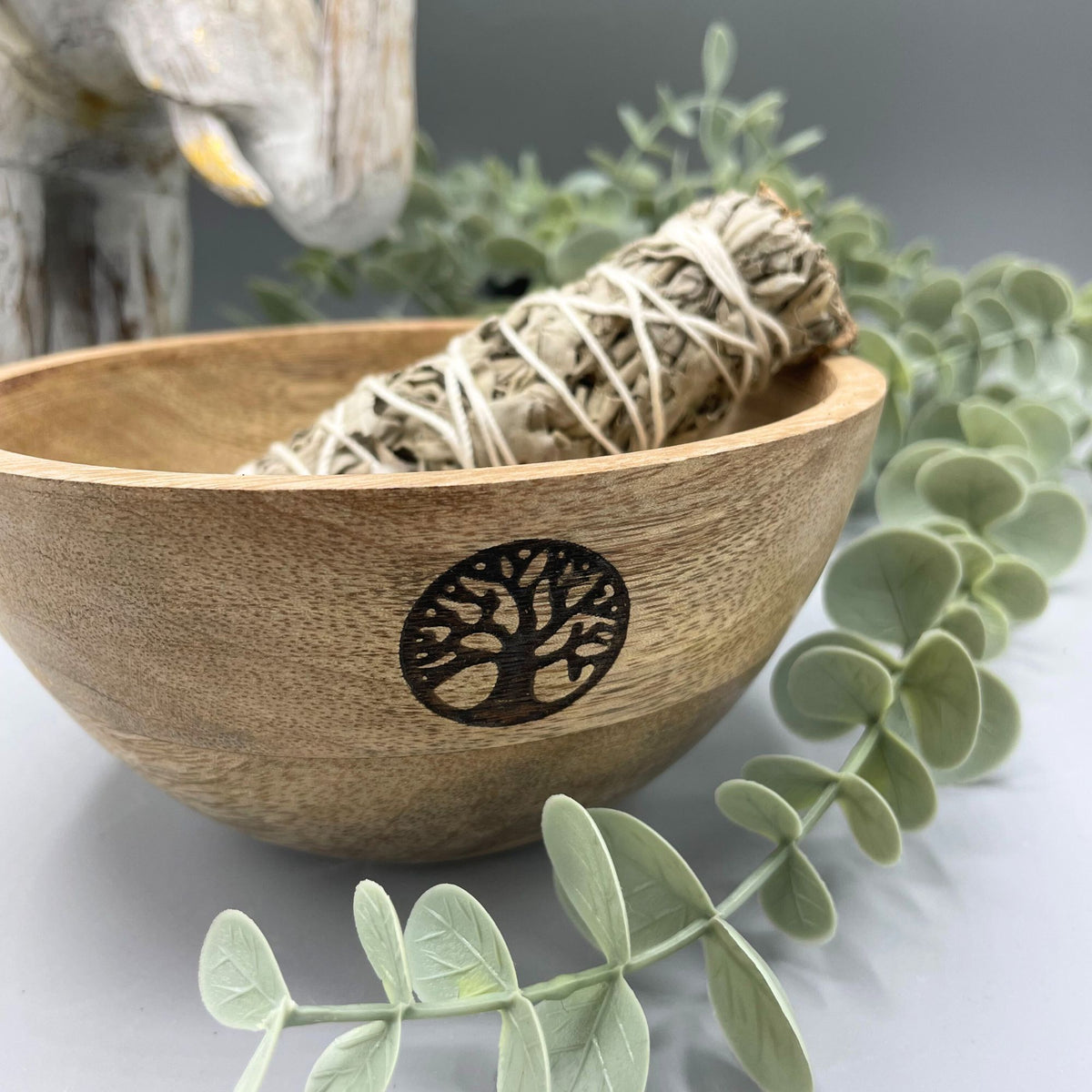 Drewniana misa rytualna na szałwię, drzewo życia, 14 × 7 cm – zdjęcie 2