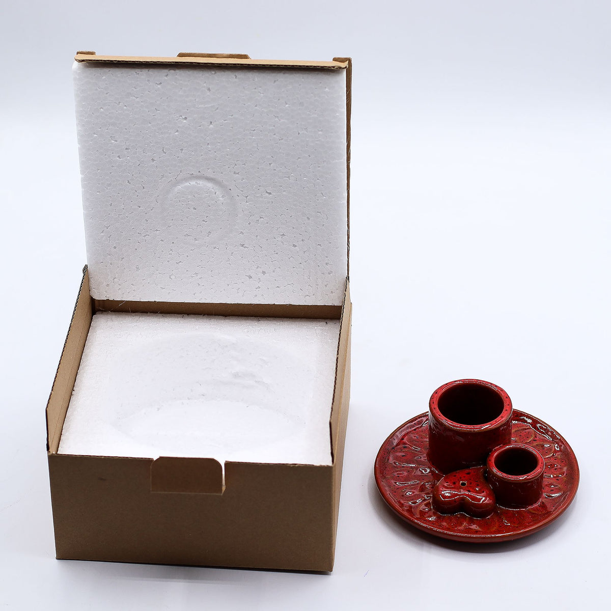 Ceramiczna podstawka na palo santo i szałwię, mandala, czerwona z sercem – zdjęcie 11