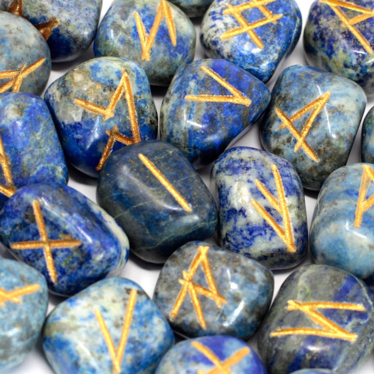 Runy z lapis lazuli w woreczku (25 kamieni)
