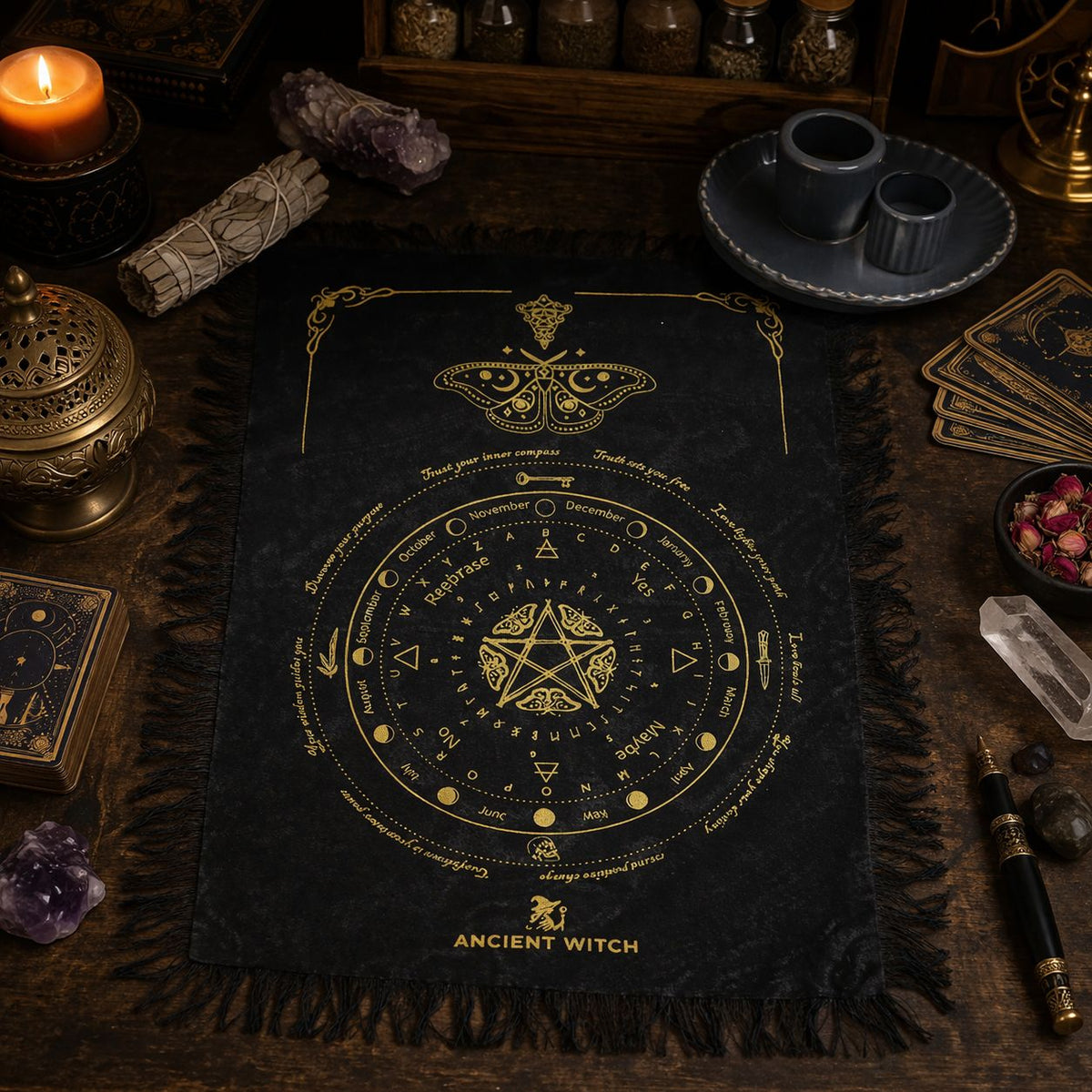 Obrus do wahadła Ancient Witch z ćmą, czarny i złoty – zdjęcie 2