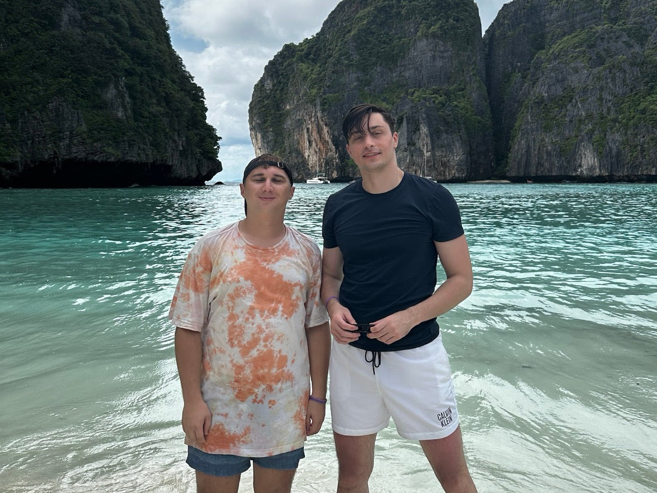 Łukasz i Kamil w Maya Bay na Ko Phi Phi